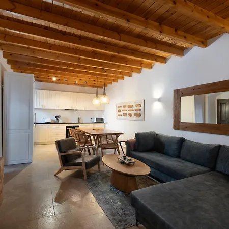 Qupi, Sleeps 12, Fully Air-conditioned, Stunning Views Of The Acropolis! * Líndos